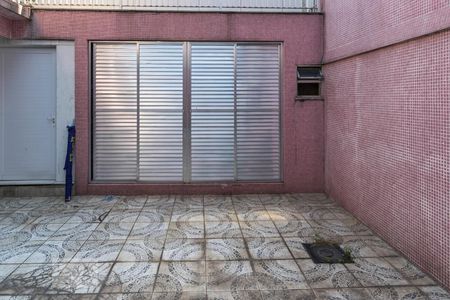 Apartamento à venda com 170m², 3 quartos e 3 vagas Apartamento à venda com 170m², 3 quartos e 3 vagasGaragem - Armário exclusivo do imóvel