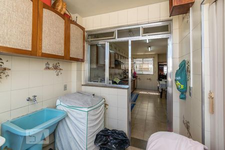 Apartamento à venda com 170m², 3 quartos e 3 vagas Apartamento à venda com 170m², 3 quartos e 3 vagasÁrea de Serviço