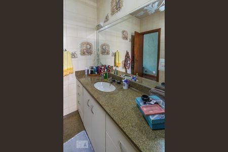 Apartamento à venda com 170m², 3 quartos e 3 vagas Apartamento à venda com 170m², 3 quartos e 3 vagasBanheiro da Suíte 1