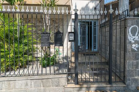 Apartamento à venda com 170m², 3 quartos e 3 vagas Apartamento à venda com 170m², 3 quartos e 3 vagasPortaria