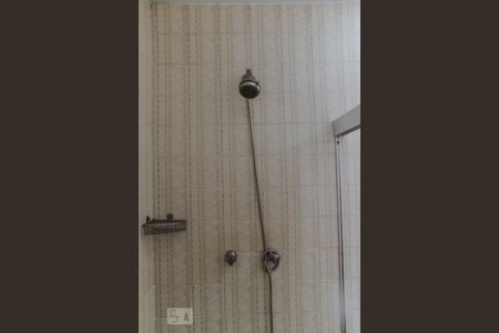 Apartamento à venda com 240m², 3 quartos e 3 vagasChuveiro