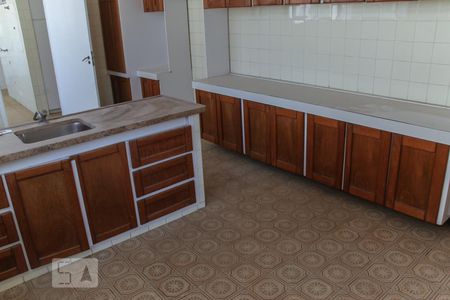 Apartamento à venda com 240m², 3 quartos e 3 vagasCozinha - Armários