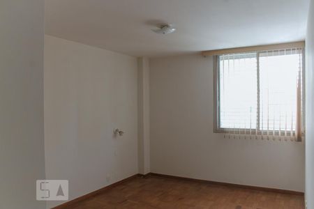 Apartamento à venda com 240m², 3 quartos e 3 vagasQuarto