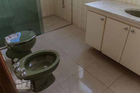 Apartamento à venda com 240m², 3 quartos e 3 vagasBanheiro