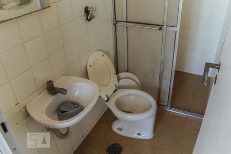 Apartamento à venda com 240m², 3 quartos e 3 vagasBanheiro de Serviço