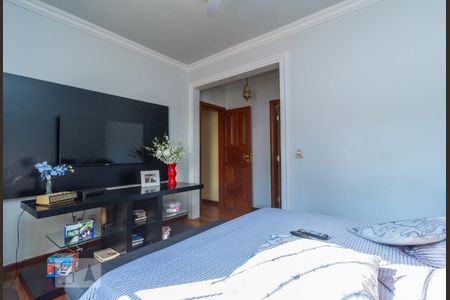 Apartamento à venda com 240m², 3 quartos e 2 vagas Apartamento à venda com 240m², 3 quartos e 2 vagasSuíte1