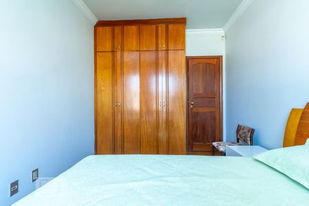 Apartamento à venda com 240m², 3 quartos e 2 vagas Apartamento à venda com 240m², 3 quartos e 2 vagasSuíte2