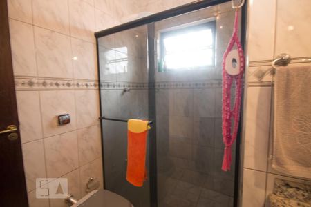 Casa à venda com 170m², 4 quartos e 4 vagas Casa à venda com 170m², 4 quartos e 4 vagasBanheiro 3