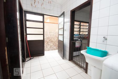 Casa à venda com 170m², 4 quartos e 4 vagas Casa à venda com 170m², 4 quartos e 4 vagasÁrea de Serviço