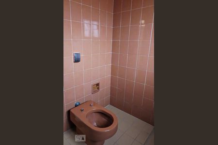 Casa à venda com 300m², 3 quartos e 4 vagasBanheiro 2