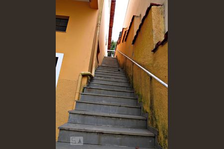 Casa à venda com 300m², 3 quartos e 4 vagasEscada