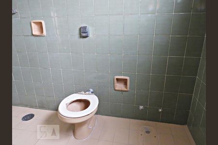 Casa à venda com 300m², 3 quartos e 4 vagasDetalhe do Banheiro da Suite 1