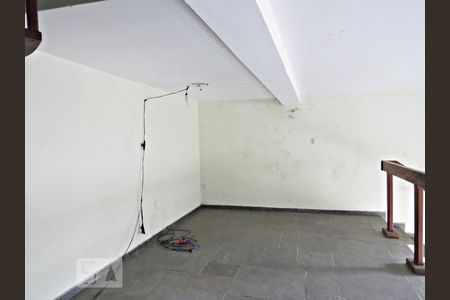Casa à venda com 300m², 3 quartos e 4 vagasDetalhe