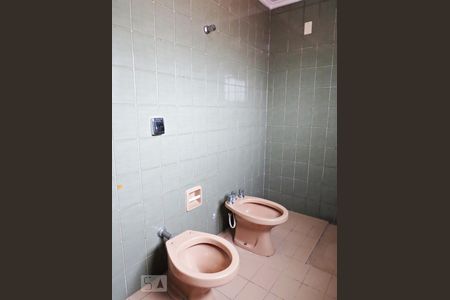 Casa à venda com 300m², 3 quartos e 4 vagasBanheiro 1