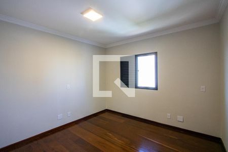 Apartamento à venda com 263m², 3 quartos e 1 vaga Apartamento à venda com 263m², 3 quartos e 1 vagaQuarto 2