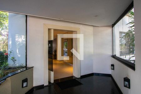 Apartamento à venda com 263m², 3 quartos e 1 vaga Apartamento à venda com 263m², 3 quartos e 1 vagaÁrea comum