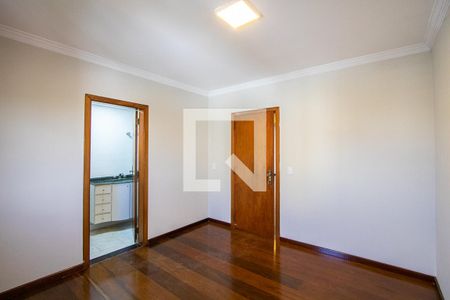 Apartamento à venda com 263m², 3 quartos e 1 vaga Apartamento à venda com 263m², 3 quartos e 1 vagaQuarto 2