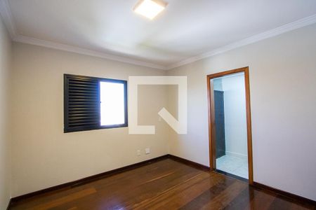 Apartamento à venda com 263m², 3 quartos e 1 vaga Apartamento à venda com 263m², 3 quartos e 1 vagaQuarto 2