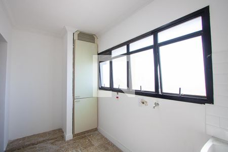 Apartamento à venda com 263m², 3 quartos e 1 vaga Apartamento à venda com 263m², 3 quartos e 1 vagaÁrea de serviço
