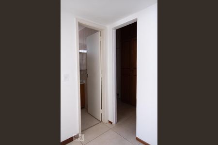 Corredor de apartamento para alugar com 1 quarto, 70m² em Rio Comprido, Rio de Janeiro