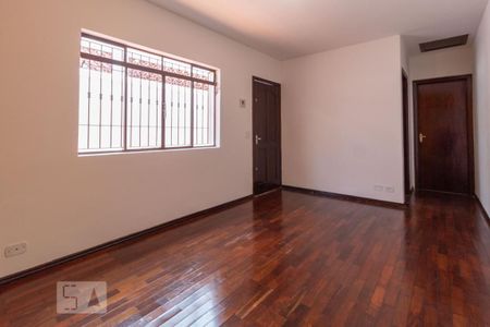 Sala de casa para alugar com 2 quartos, 70m² em Jardim Ester, São Paulo