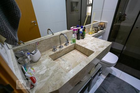 Apartamento à venda com 56m², 2 quartos e 1 vaga Apartamento à venda com 56m², 2 quartos e 1 vagaBanheiro