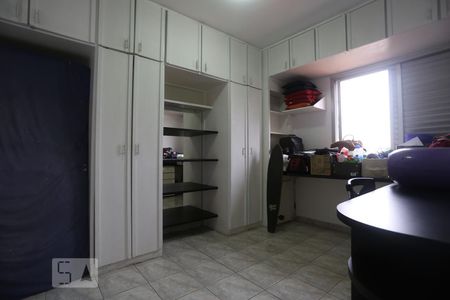Quarto 1 de apartamento para alugar com 2 quartos, 63m² em Caxingui, São Paulo