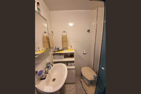 Apartamento à venda com 49m², 2 quartos e sem vaga Apartamento à venda com 49m², 2 quartos e sem vagaBanheiro
