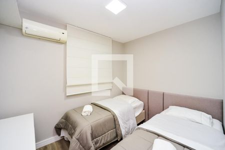 Quarto de apartamento para alugar com 2 quartos, 70m² em Passo da Areia, Porto Alegre
