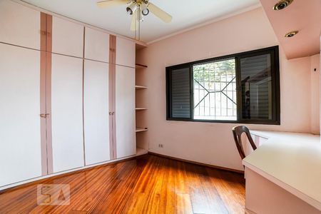 Casa à venda com 500m², 6 quartos e 3 vagasQuarto 3