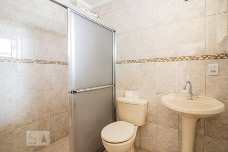 Banheiro de apartamento para alugar com 2 quartos, 65m² em Medianeira, Porto Alegre