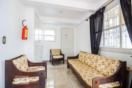 Hall de Entrada de apartamento para alugar com 2 quartos, 65m² em Medianeira, Porto Alegre