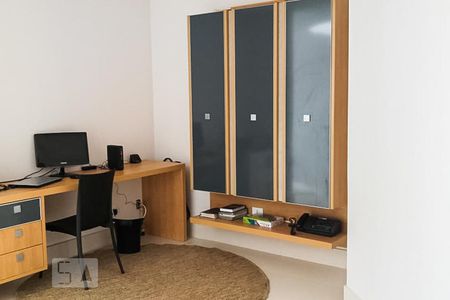 Casa à venda com 647m², 3 quartos e 7 vagasQuarto