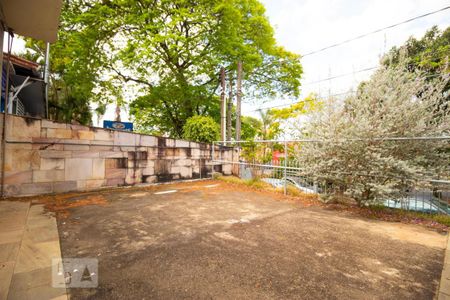 Casa à venda com 200m², 3 quartos e 3 vagasQuinta frente