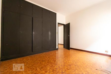 Casa à venda com 200m², 3 quartos e 3 vagasQuarto 02