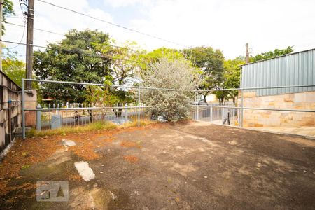 Casa à venda com 200m², 3 quartos e 3 vagasQuinta frente
