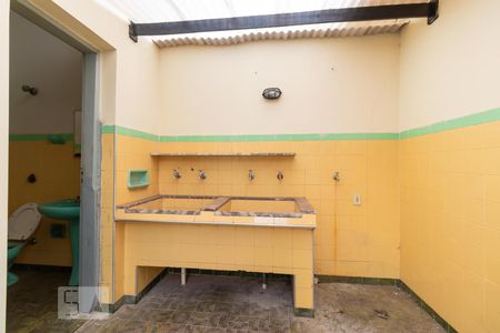 Casa à venda com 200m², 3 quartos e 3 vagasÁrea de Serviço