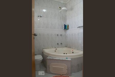 Casa à venda com 230m², 4 quartos e 4 vagasSUITE QUARTO 4