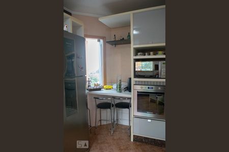 Casa à venda com 230m², 4 quartos e 4 vagasCOZINHA