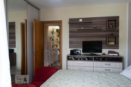 Casa à venda com 230m², 4 quartos e 4 vagasQUARTO 4 SUITE