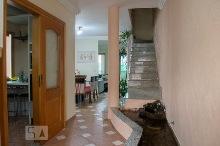 Casa à venda com 230m², 4 quartos e 4 vagasHALL 