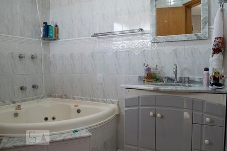 Casa à venda com 230m², 4 quartos e 4 vagasSUITE QUARTO 4