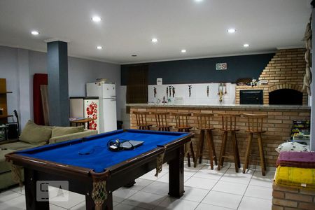 Casa à venda com 230m², 4 quartos e 4 vagasSALÃO