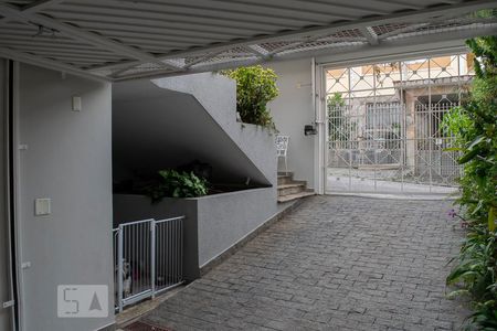 Casa à venda com 230m², 4 quartos e 4 vagasGARAGEM