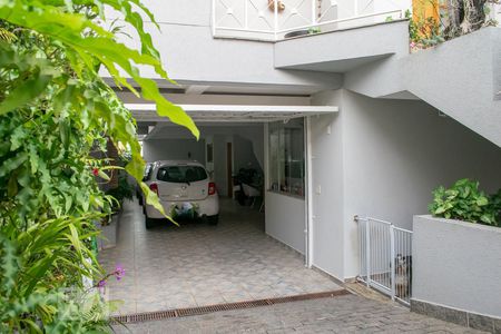 Casa à venda com 230m², 4 quartos e 4 vagasGARAGEM