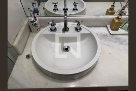 Apartamento à venda com 82m², 3 quartos e 1 vagaBanheiro da Suíte