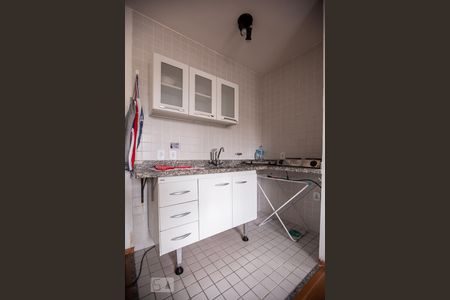 Cozinha de apartamento para alugar com 1 quarto, 30m² em Vila Buarque, São Paulo