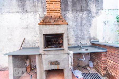 Casa à venda com 330m², 6 quartos e 6 vagas Casa à venda com 330m², 6 quartos e 6 vagasChurrasqueira