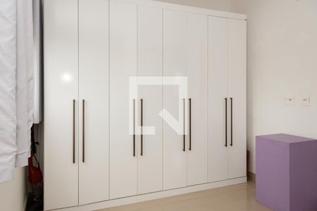 Apartamento à venda com 70m², 2 quartos e 1 vaga Apartamento à venda com 70m², 2 quartos e 1 vagaSuíte