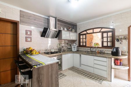 Casa à venda com 250m², 3 quartos e 6 vagas Casa à venda com 250m², 3 quartos e 6 vagasCozinha